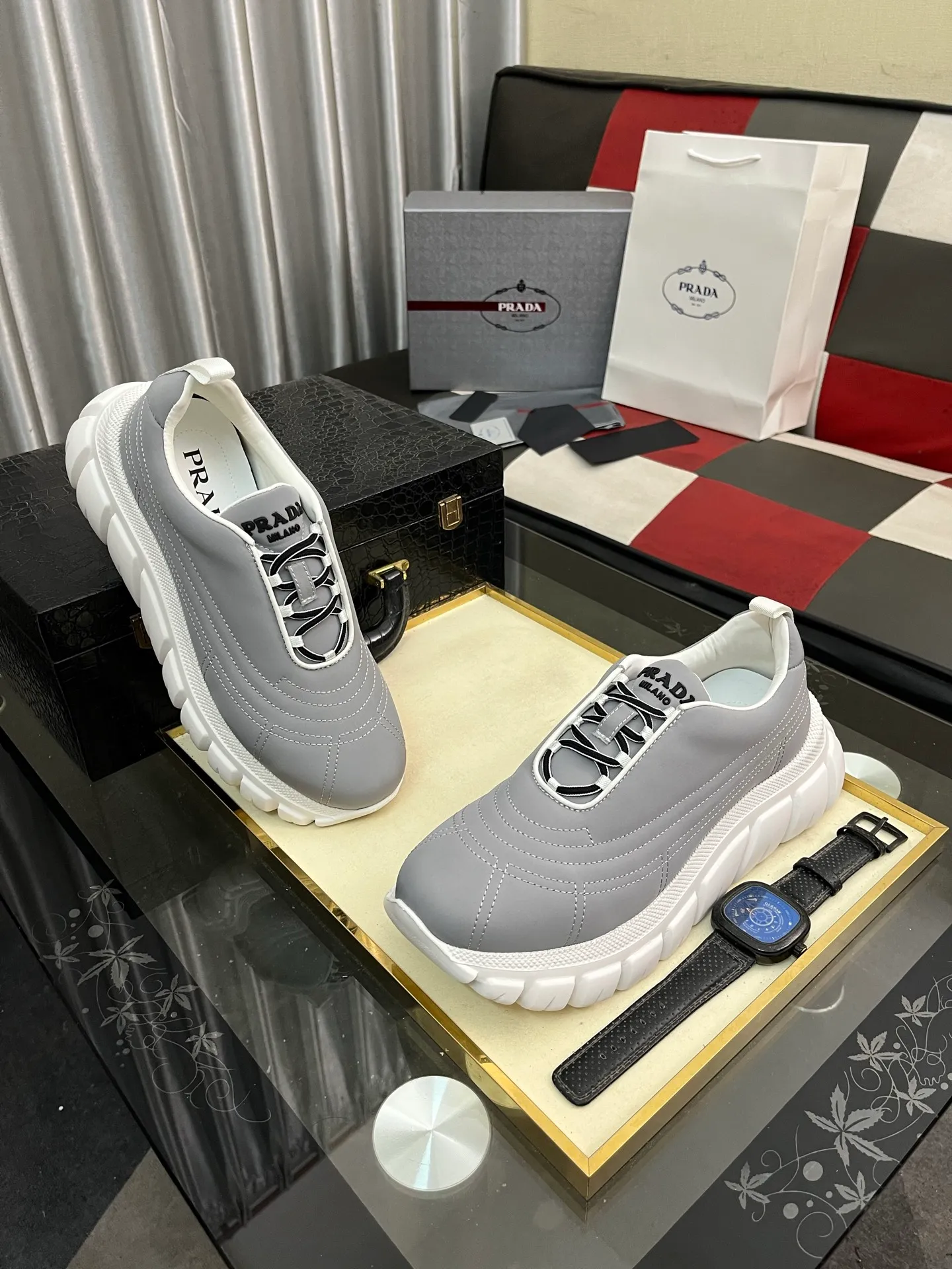 Men's shoes 💰560⌚️⌚️【PRADA】Prada - high-end quality original order 🔍🔍🔍 casual sports shoes - Upper: imported 🔝 Napa calfskin, pebbled calfskin, branded epoxy hollow mesh canvas, shoe body sewn with branded metal fasteners - Lining: water-dyed cowhide - Outsole: ultra-light TPU foam rubber; two-color molded outsole -Ultra-high quality control, fine workmanship, highlighting (high-end, nobility, class) -Size: 38-445️⃣colors available